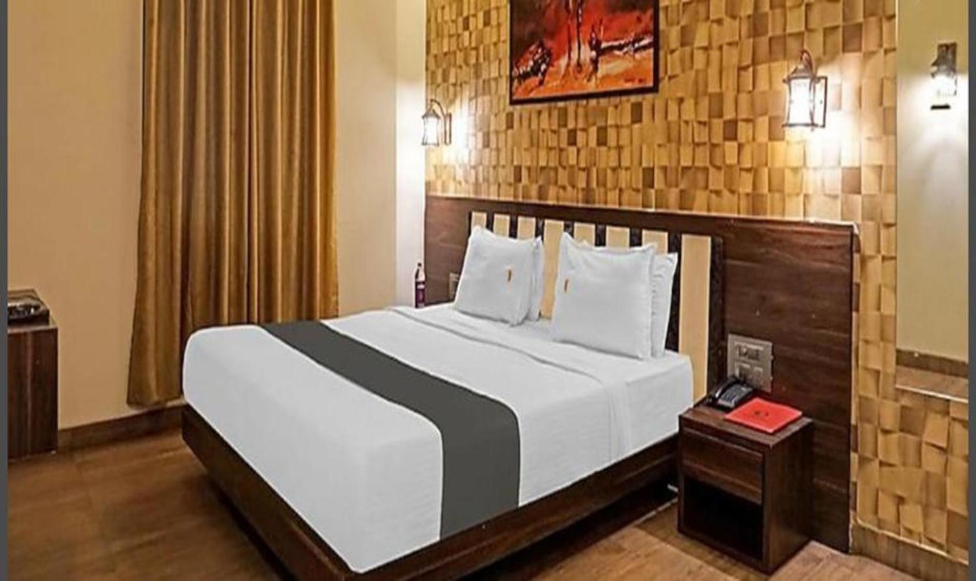 Hotel Omkar Executive à Yerandwane Extérieur photo