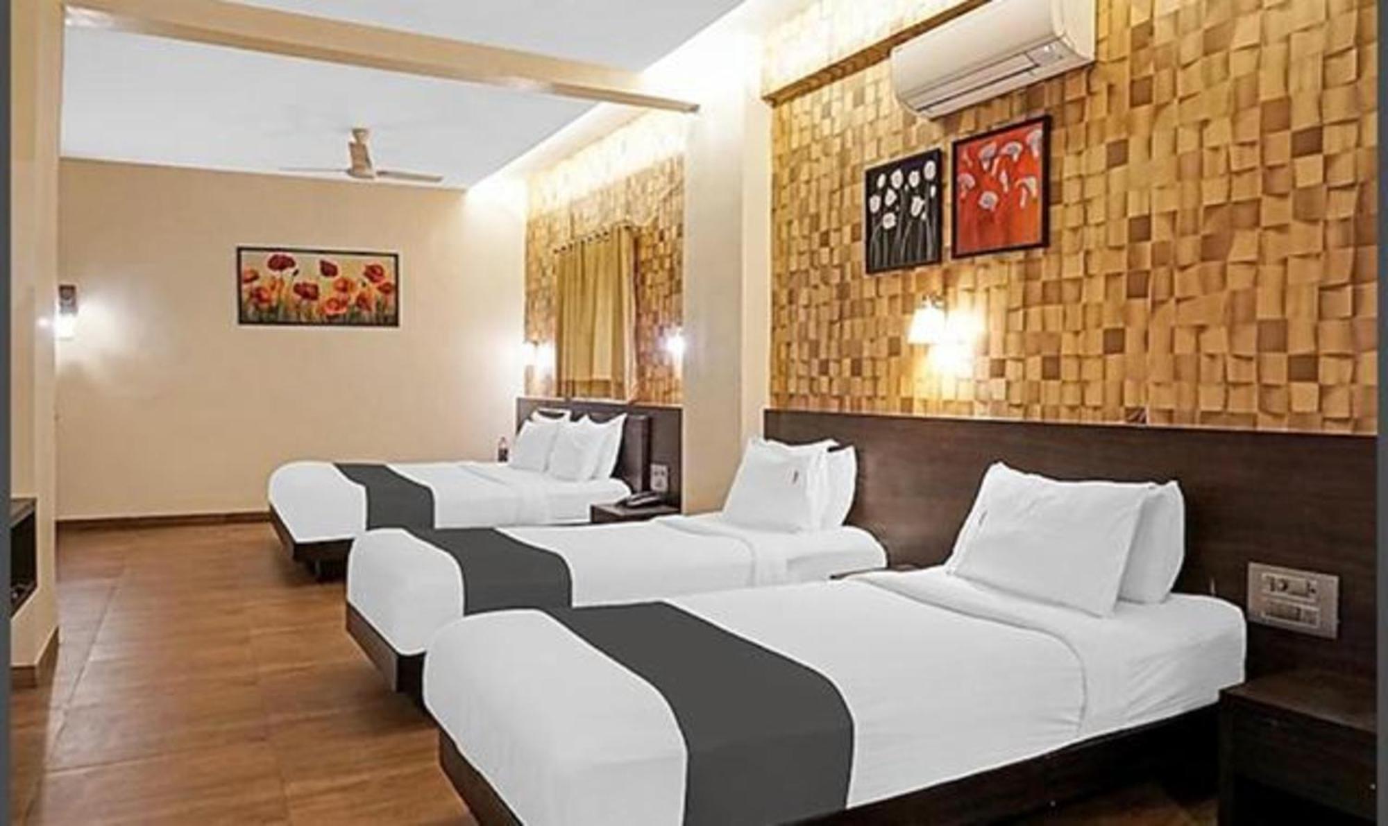 Hotel Omkar Executive à Yerandwane Extérieur photo