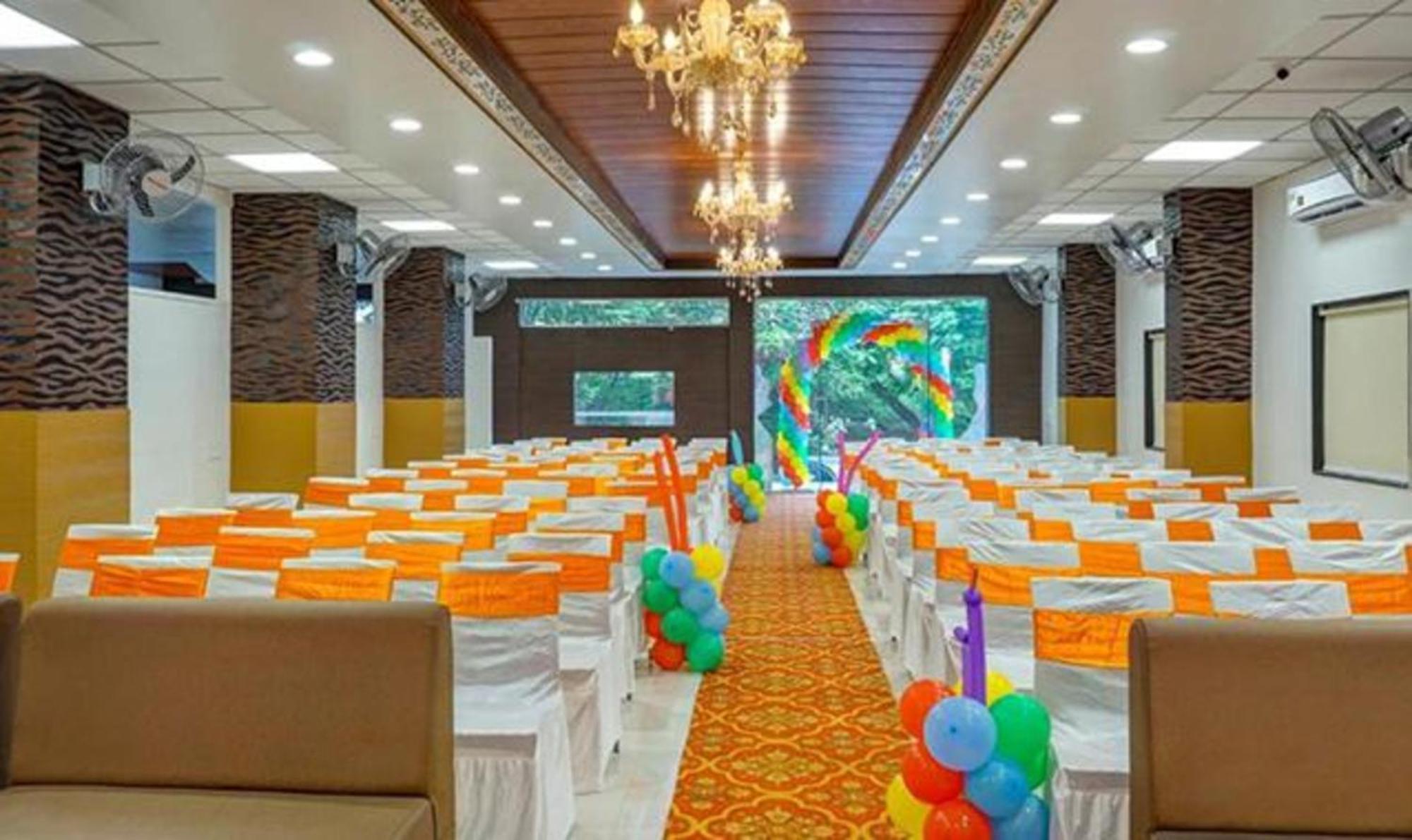 Hotel Omkar Executive à Yerandwane Extérieur photo